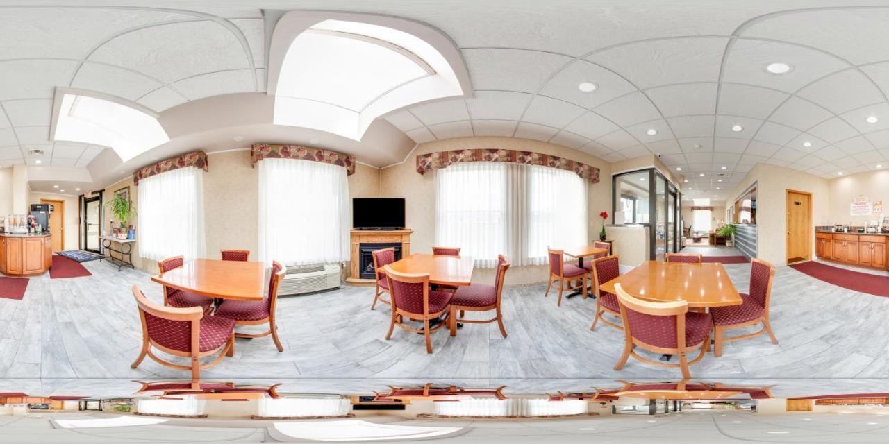 Rodeway Inn Weedsport Екстер'єр фото