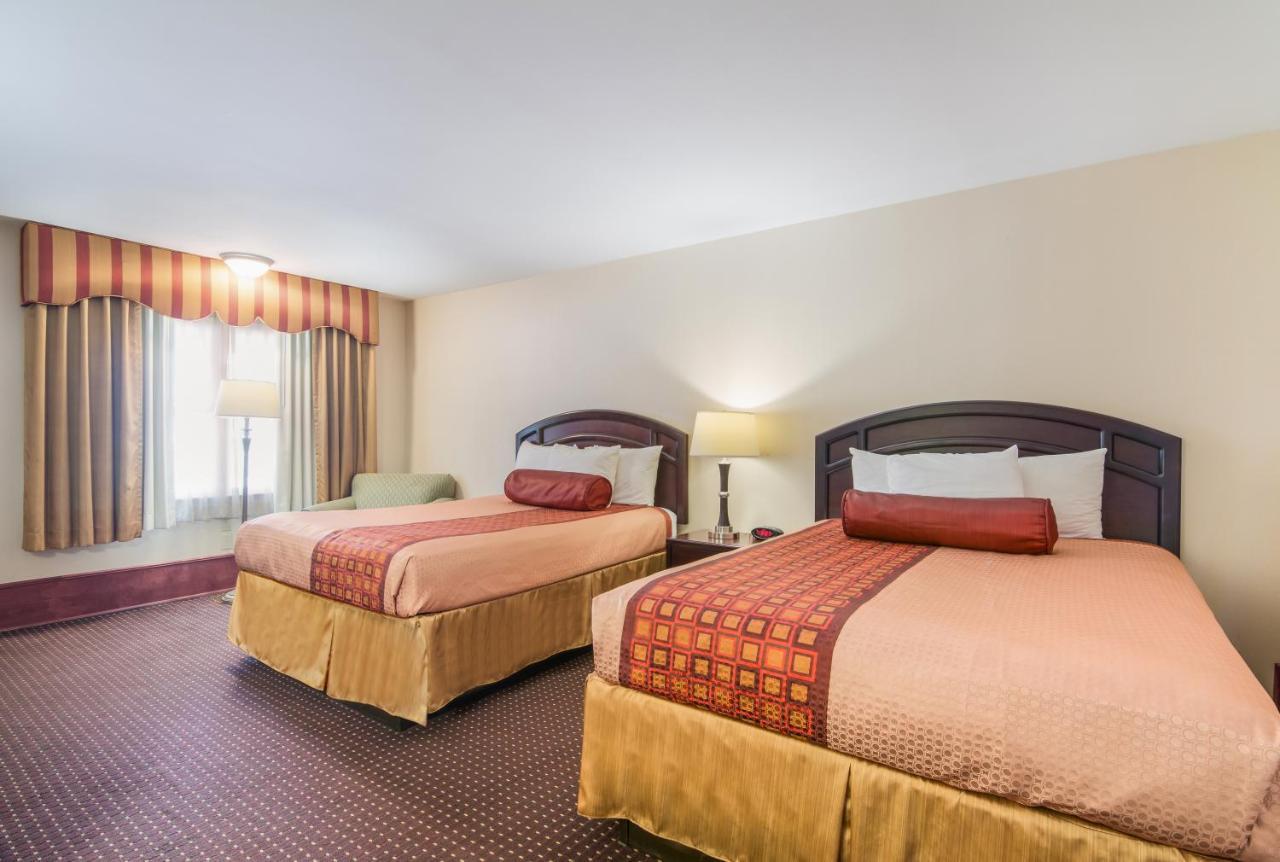 Rodeway Inn Weedsport Екстер'єр фото