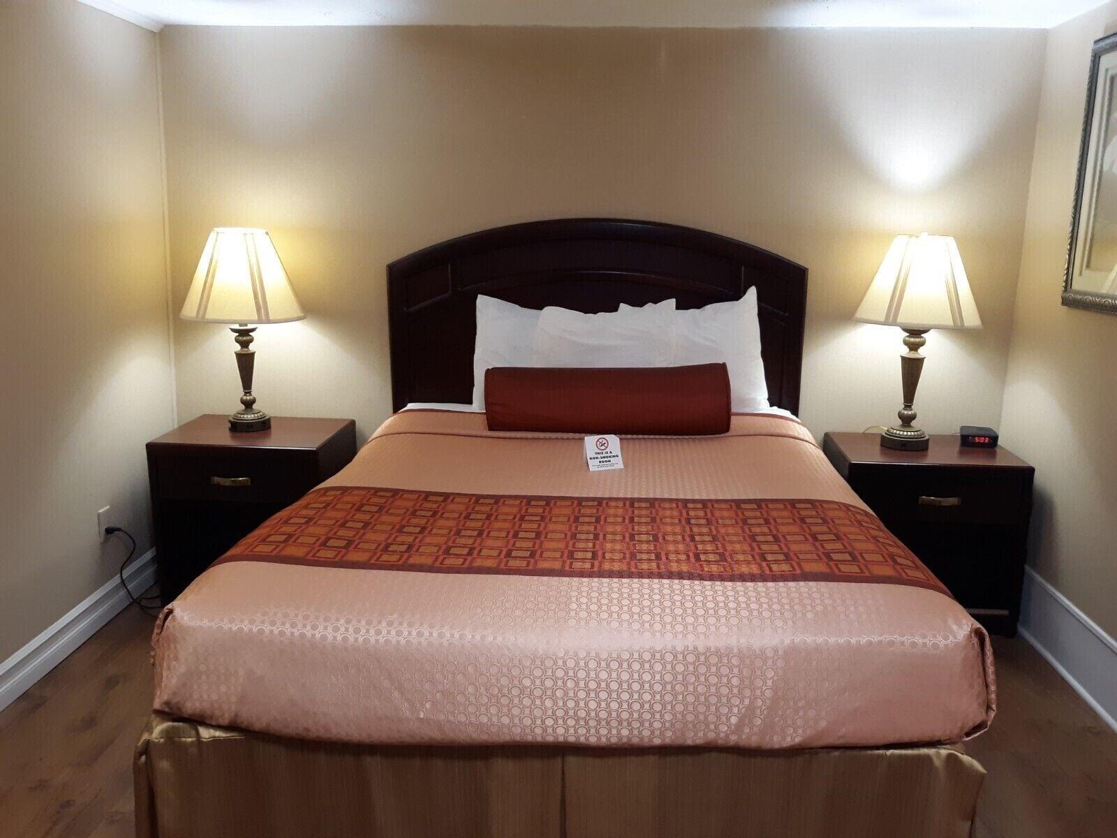 Rodeway Inn Weedsport Екстер'єр фото