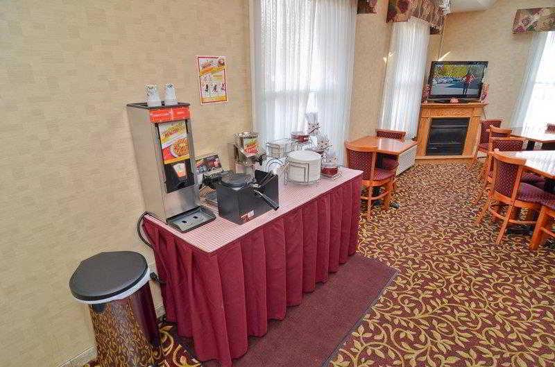 Rodeway Inn Weedsport Екстер'єр фото
