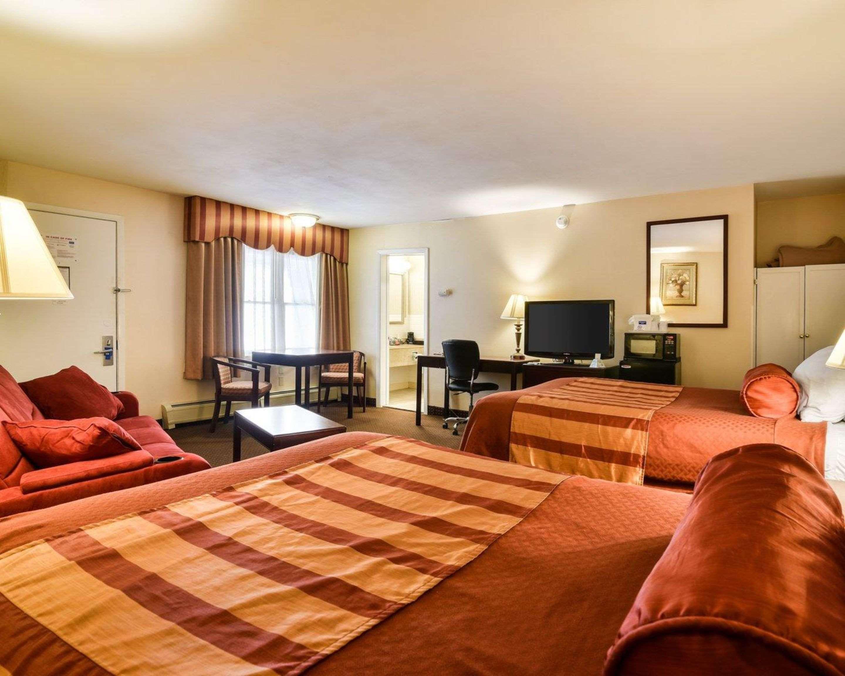 Rodeway Inn Weedsport Екстер'єр фото