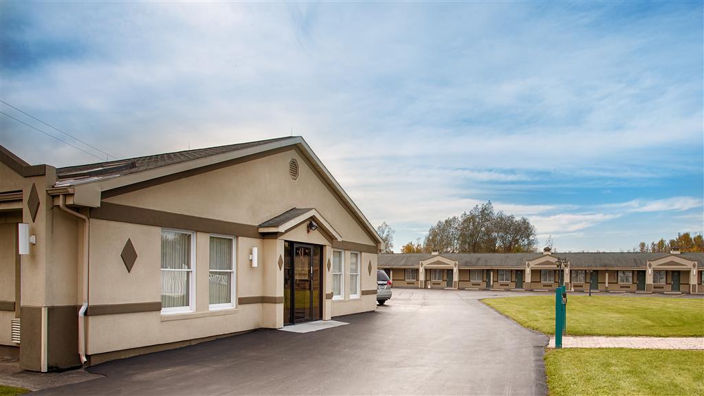 Rodeway Inn Weedsport Екстер'єр фото
